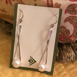 NWT Silpada sterling silver pearl earrings